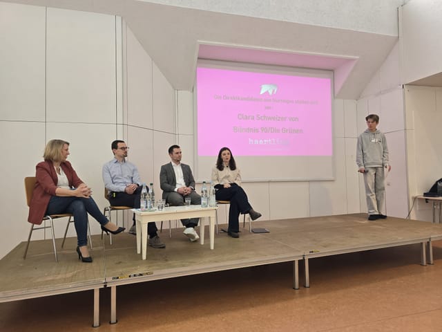 Podiumsdiskussion am Peter-Härtling-Gymnasium