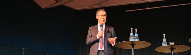 Cem Özdemir begeistert in Esslingen-Berkheim